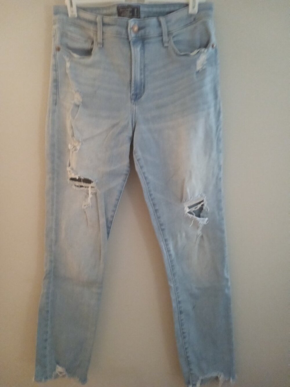 🪻🦢 Abercrombie & Fitch Harper Low Rise Ankle Jeans